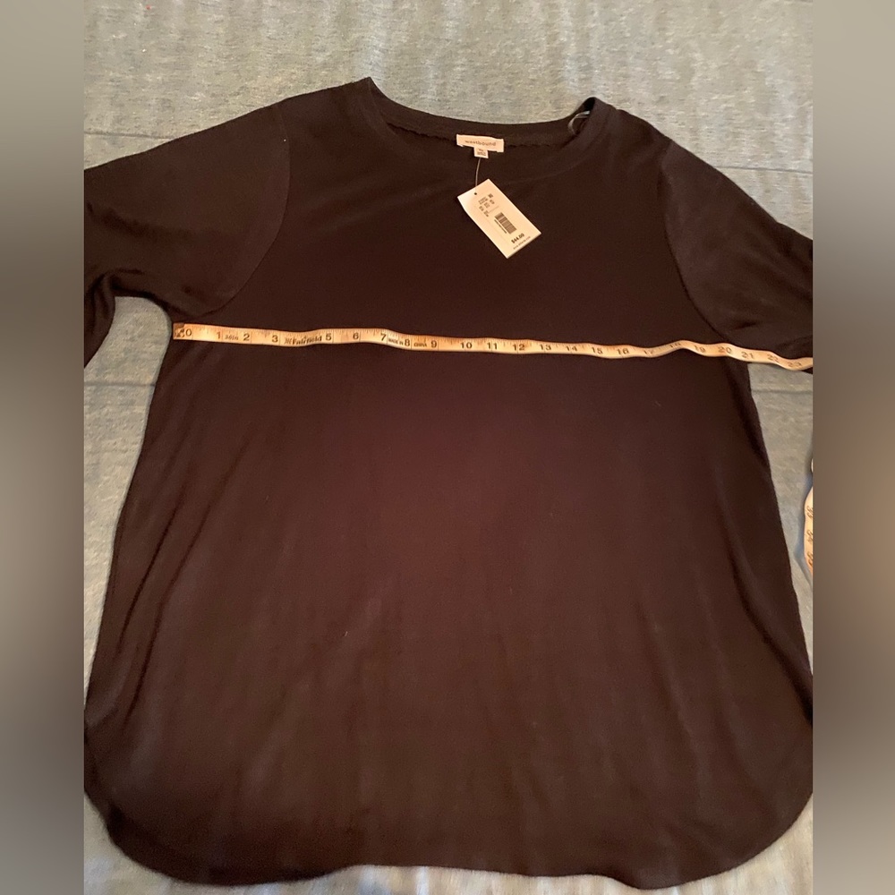 The perfect black summer sweater!